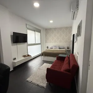 https://apolo-studio-apartamento-en-playa-de-las-canteras.in-canary-islands.com
